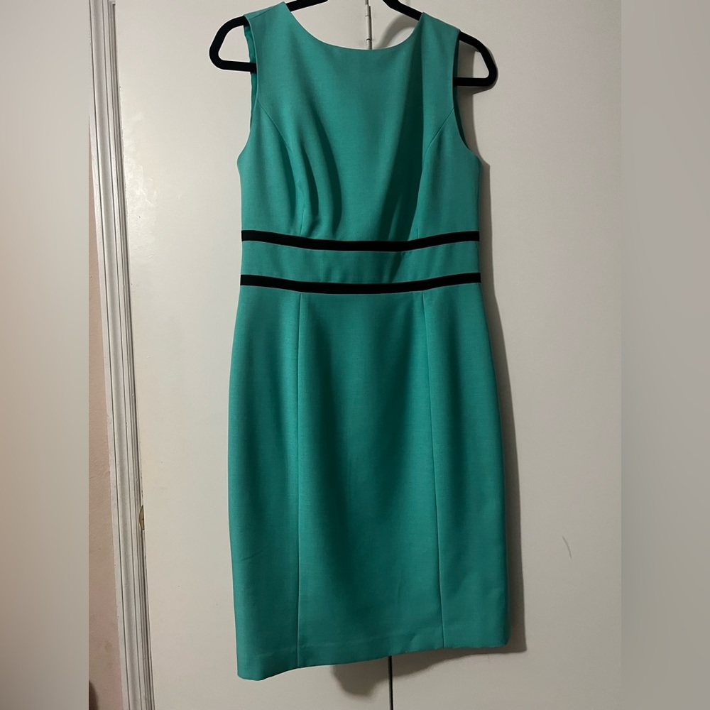 Black Label, Teal, dress size 4. New without tags
